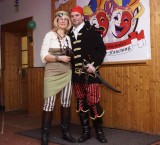 Pirat Sven mit Braut Anke